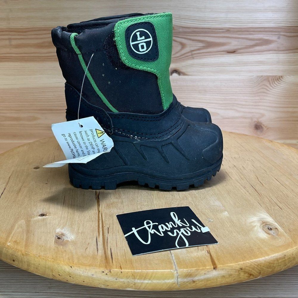 New With Tags Lo Waterproof Childrens Size 5 Snow Boots Black Green